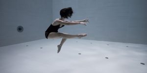 AMA — подводная хореография от Julie Gautier на дне самого глубокого бассейна